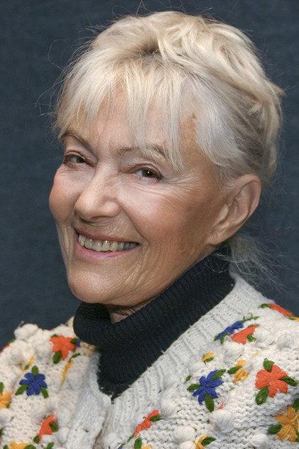 Szilvia Dallos - Actor Profile Photo