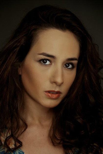 Anna Gras-Carreño - Actor Profile Photo
