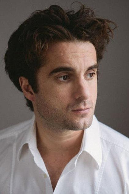 Oliver Wnuk - Actor Profile Photo