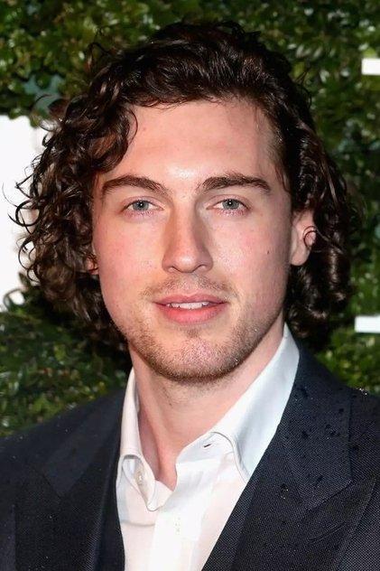 Rory Fleck-Byrne - Actor Profile Photo