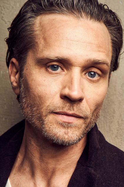 Seamus Dever - Actor Profile Photo