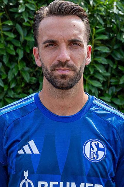 Kenan Karaman - Actor Profile Photo