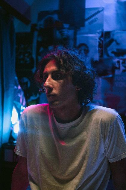 Alexandre Riehl-Walks - Actor Profile Photo