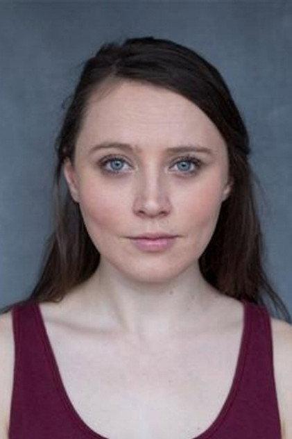 Roxanna Nic Liam - Actor Profile Photo