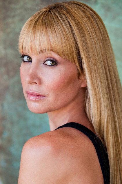 Kari Ruth - Actor Profile Photo