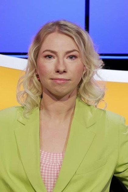 Lindsay Zwaan - Actor Profile Photo