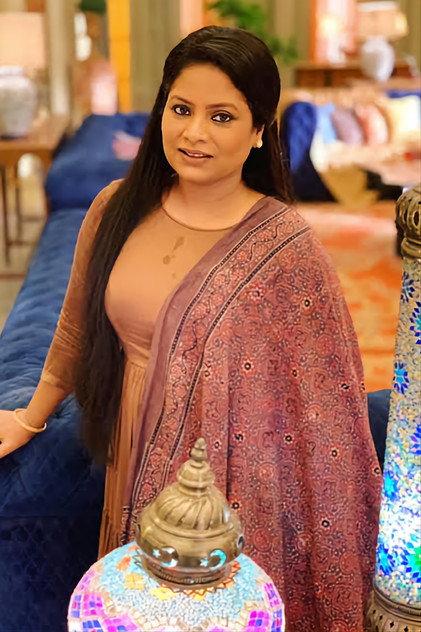 Seema Azmi - Actor Profile Photo