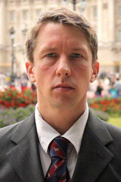 Tom Walker - Actor Profile Photo