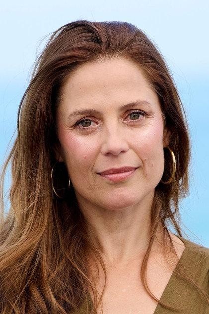 Bea Segura - Actor Profile Photo