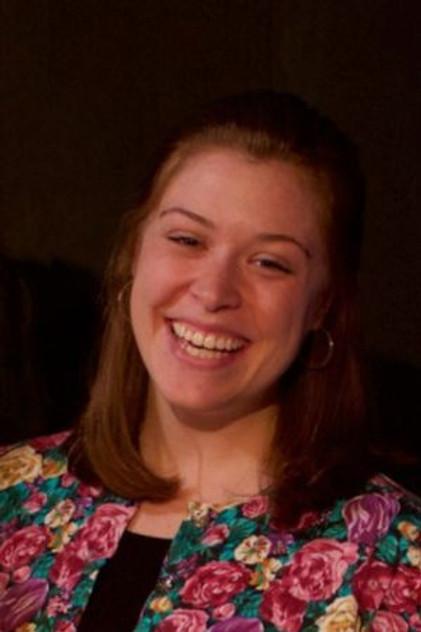 Tess Kunik - Actor Profile Photo