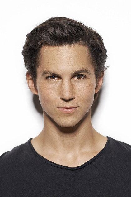 Tim Oliver Schultz - Actor Profile Photo