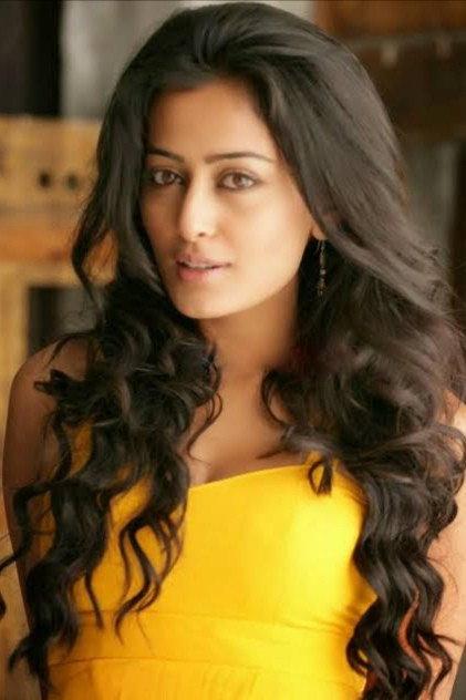 Nidhi Subbaiah - Actor Profile Photo