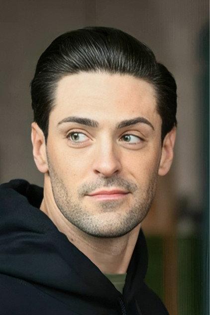 Aaron Noble - Actor Profile Photo