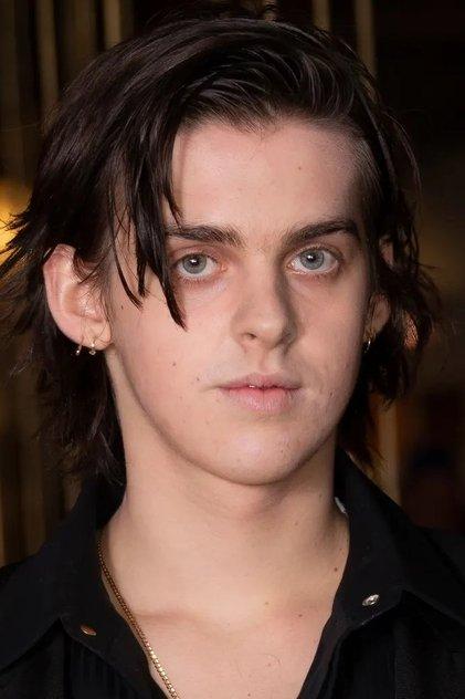 Earl Cave - Actor Profile Photo