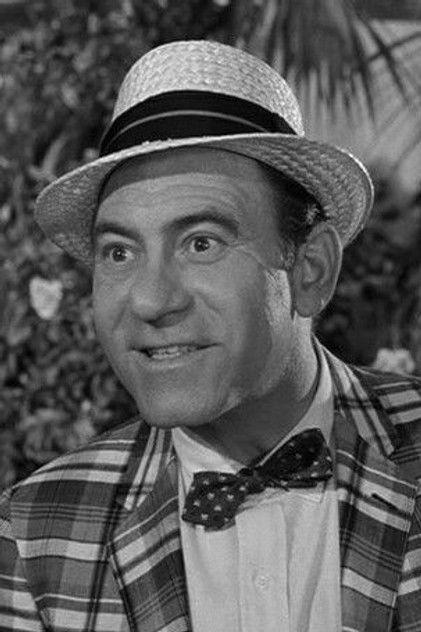 Louis Quinn - Actor Profile Photo