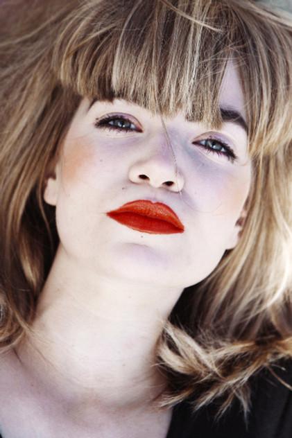 Iza Mortag Freund - Actor Profile Photo