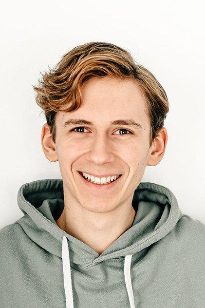 Zackary Villeneuve - Actor Profile Photo