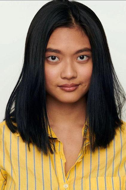 Phoebe Holden - Actor Profile Photo