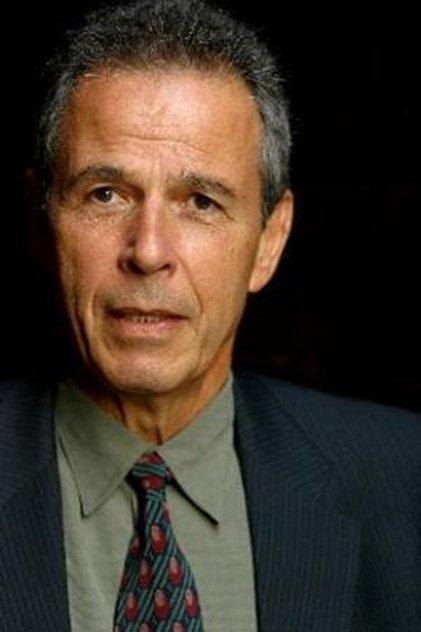 Robert Lesser - Actor Profile Photo