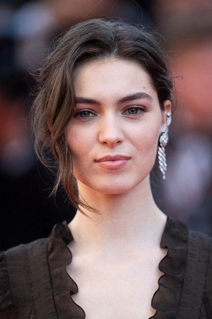 Anamaria Vartolomei - Actor Profile Photo