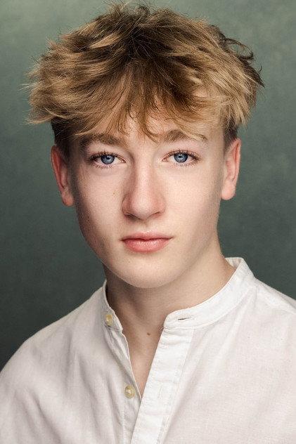 Oliver Zetterström - Actor Profile Photo
