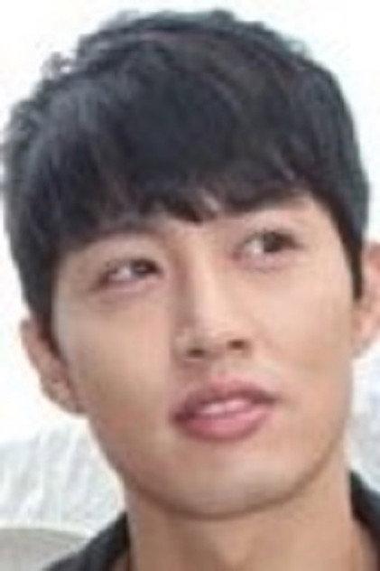 Lee Shi-Min - Actor Profile Photo
