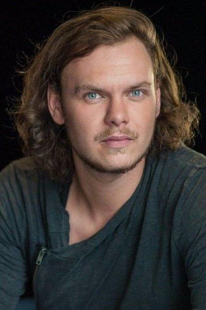 Philip Wiegratz - Actor Profile Photo