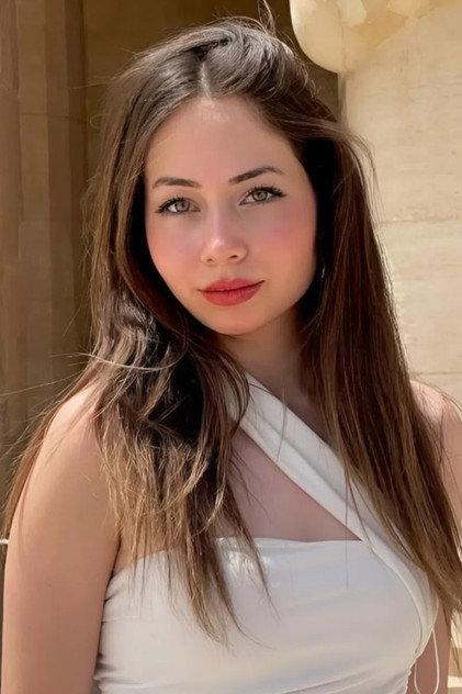 Zeynep Bostancı - Actor Profile Photo