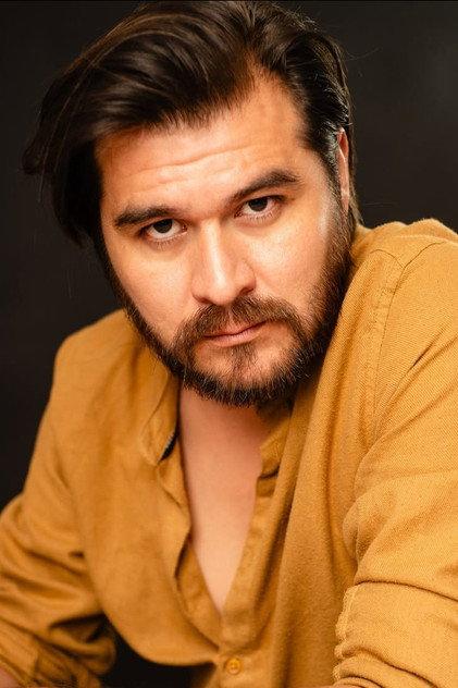 Roberto Belmont - Actor Profile Photo