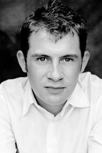 Aaron Hildebrand - Actor Profile Photo