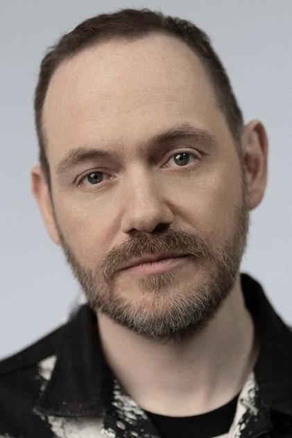 Iain Cook - Actor Profile Photo