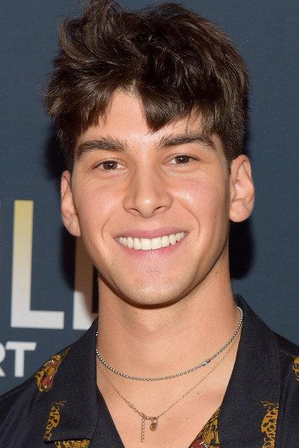 Nic Luken - Actor Profile Photo