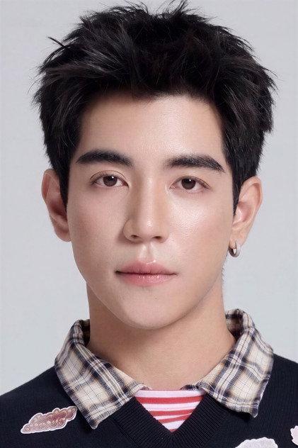 Monthapoom Sumonvarangkul - Actor Profile Photo