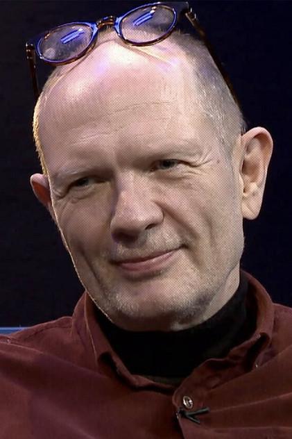 Kasper Wilton - Actor Profile Photo