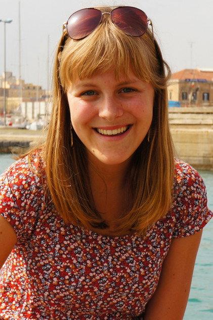 Laurien Poelemans - Actor Profile Photo