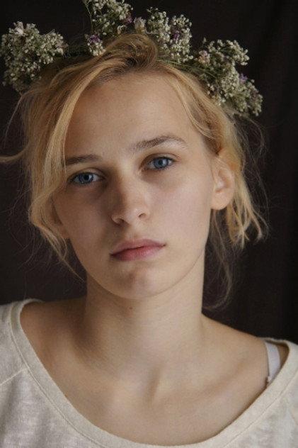 Daphné Dumons - Actor Profile Photo