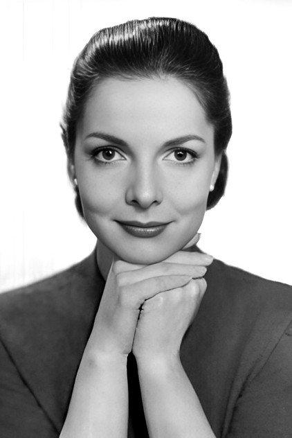 Elizabeth Sellars - Actor Profile Photo