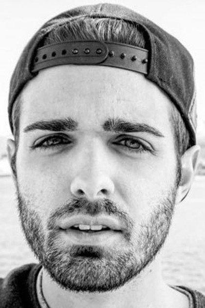 Leonardo Decarli - Actor Profile Photo