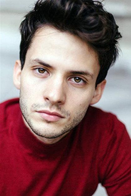 Loïc Mobihan - Actor Profile Photo