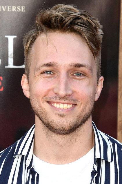 Shayne Topp - Actor Profile Photo