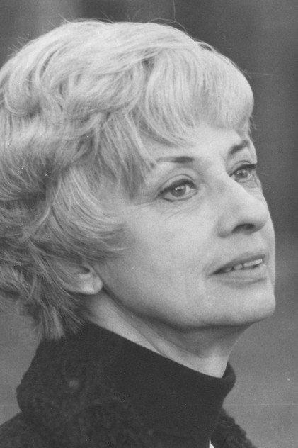 Gudrun Genest - Actor Profile Photo