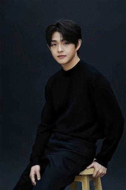 Kim Song - Actor Profile Photo