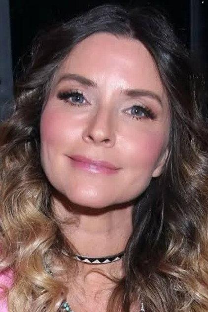 Isabella Camil - Actor Profile Photo