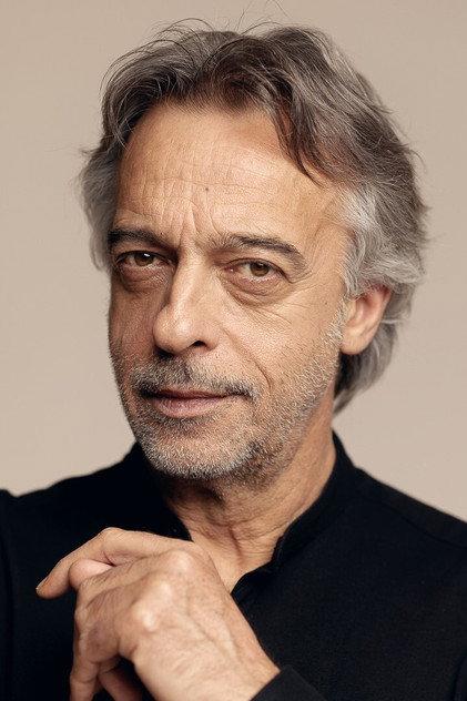 Agustín Ustárroz - Actor Profile Photo