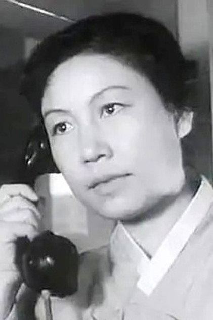 Hyo Gyong Dzo - Actor Profile Photo