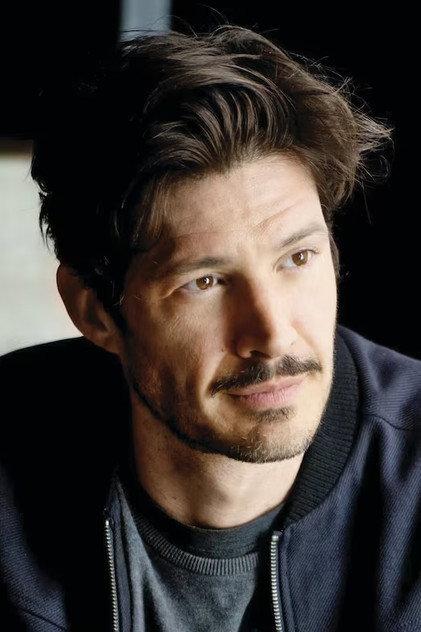 Éric Bruneau - Actor Profile Photo