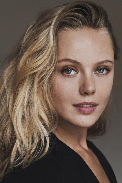 Frida Gustavsson - Actor Profile Photo