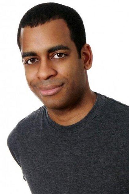 Daniel Breaker - Actor Profile Photo