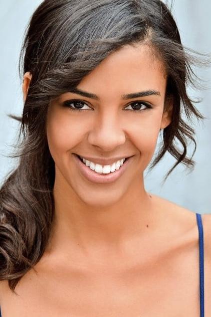 Alice Hunter - Actor Profile Photo