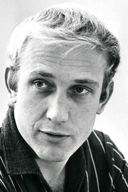 Niels Dybeck - Actor Profile Photo